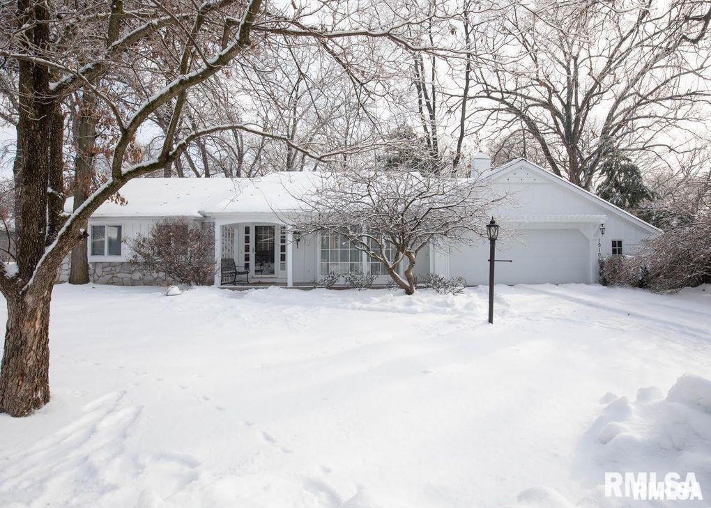 1910 Glenwood Dr., Moline, IL 61265
