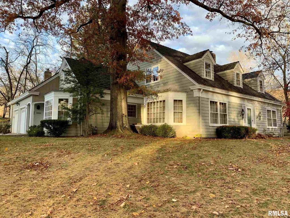 2636 10th St., Moline, IL 61265