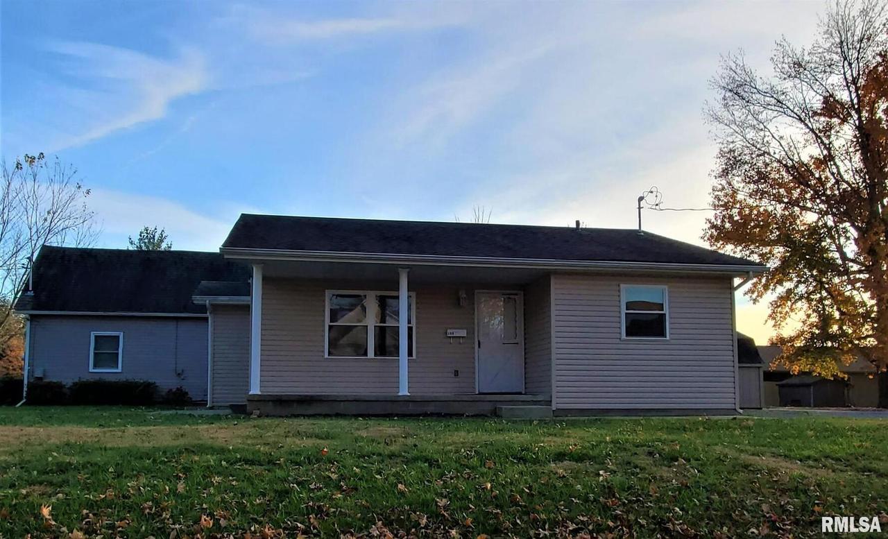 209 James St., Carterville, IL 62918