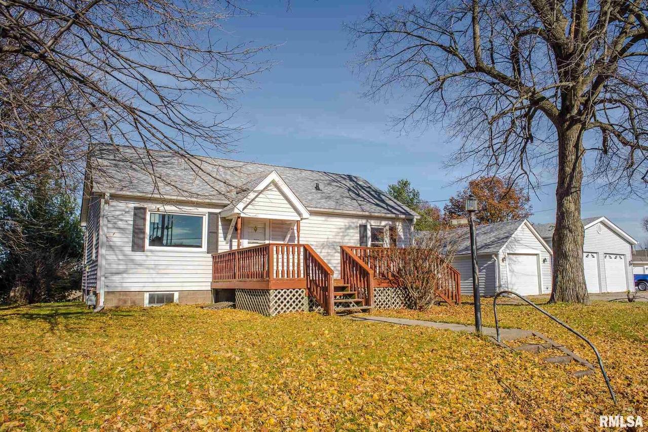 405 1st St., Sherrard, IL 61281