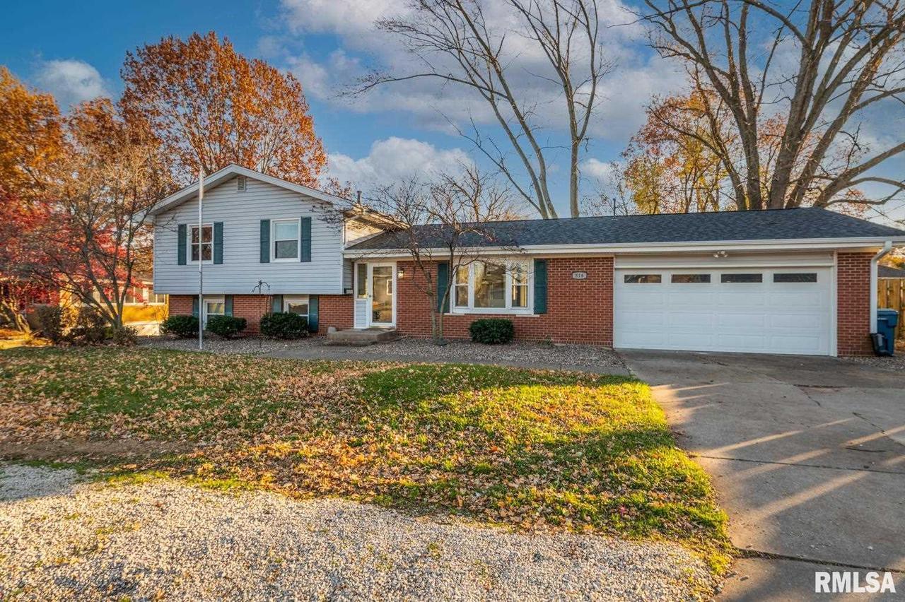 816 23rd Ave., East Moline, IL 61244