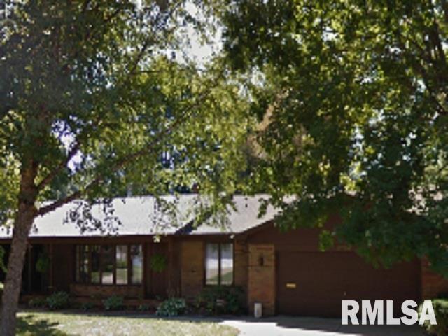 2724 28th Ave., Rock Island, IL 61201