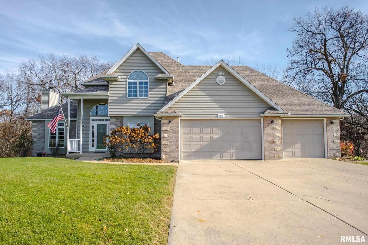 1317 Fyre Lake Dr., Sherrard, IL 61281