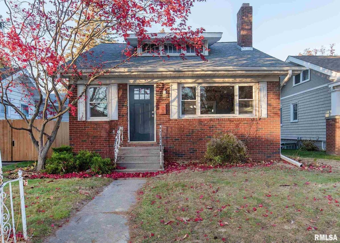 2755 14th Ave., Moline, IL