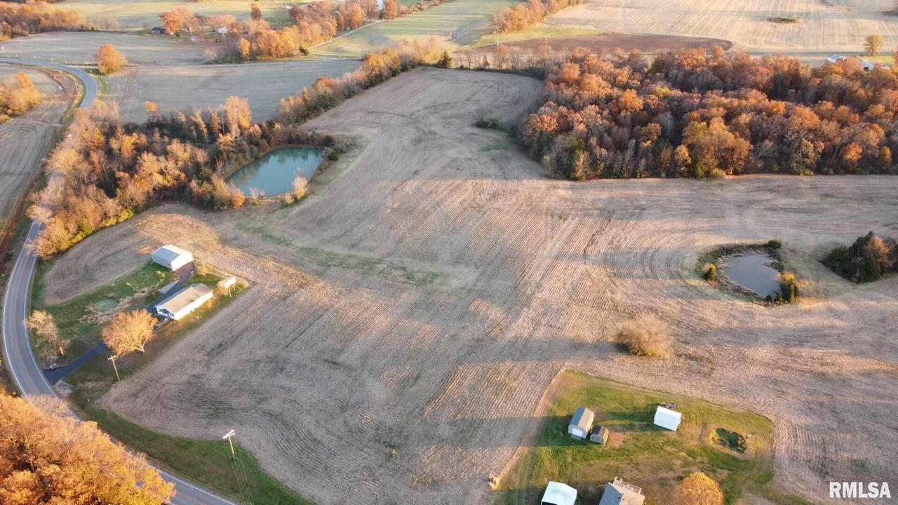 19575 Corinth Rd., Pittsburg, IL 62974