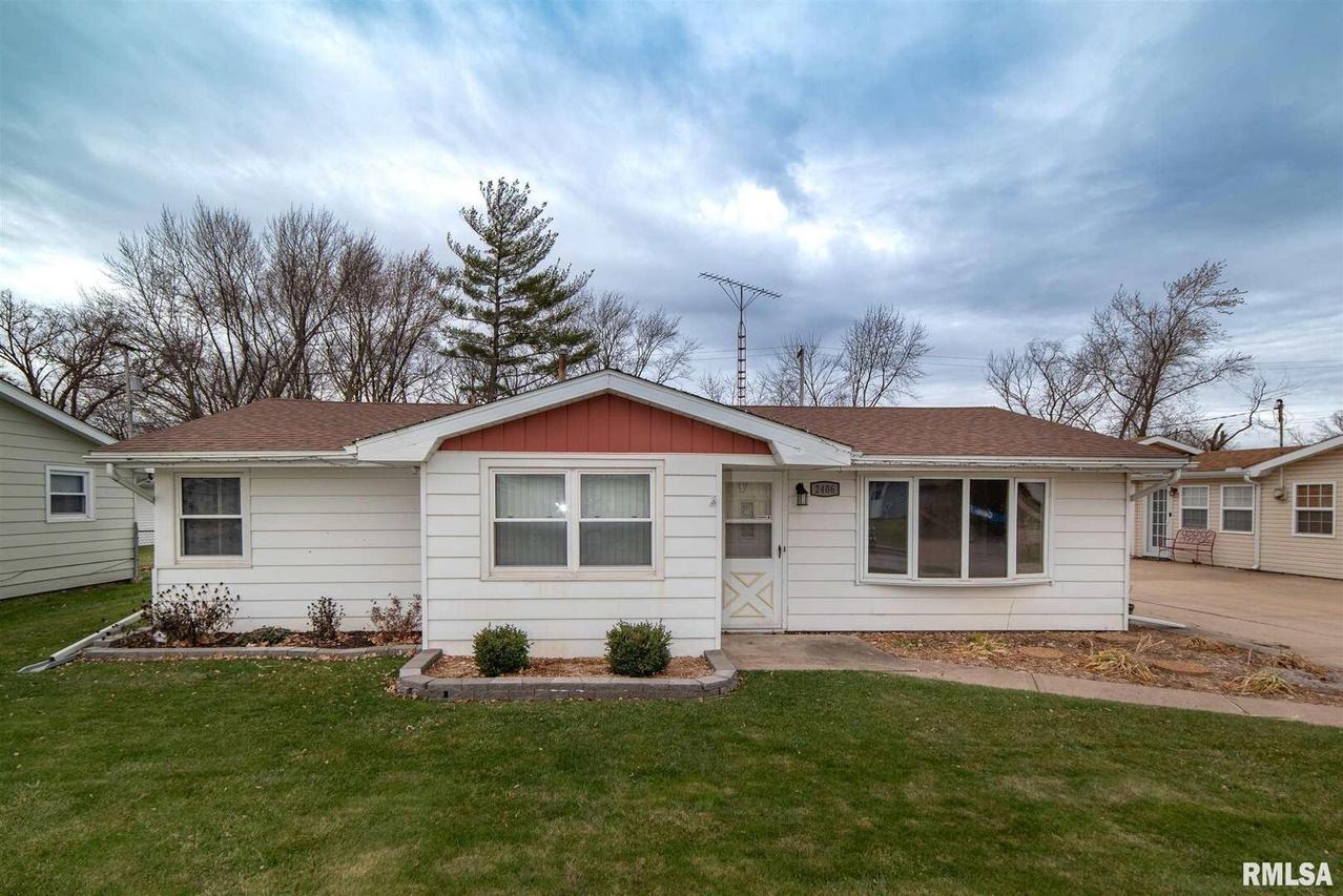 2406 8th St., Silvis, IL 61282