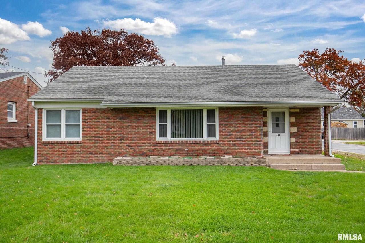 411 10th Ave., Silvis, IL 61282