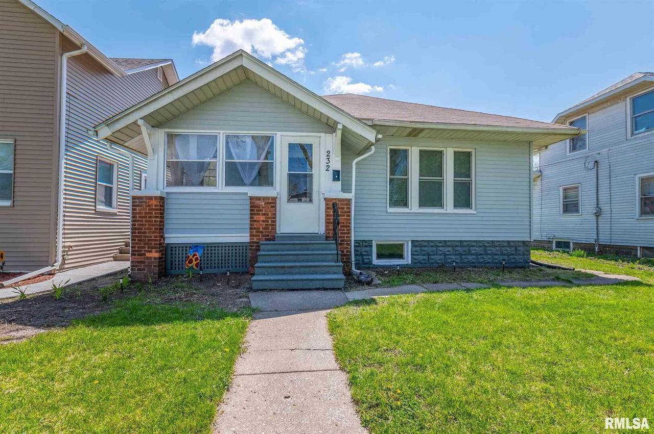 232 15th Ave., East Moline, IL 61244