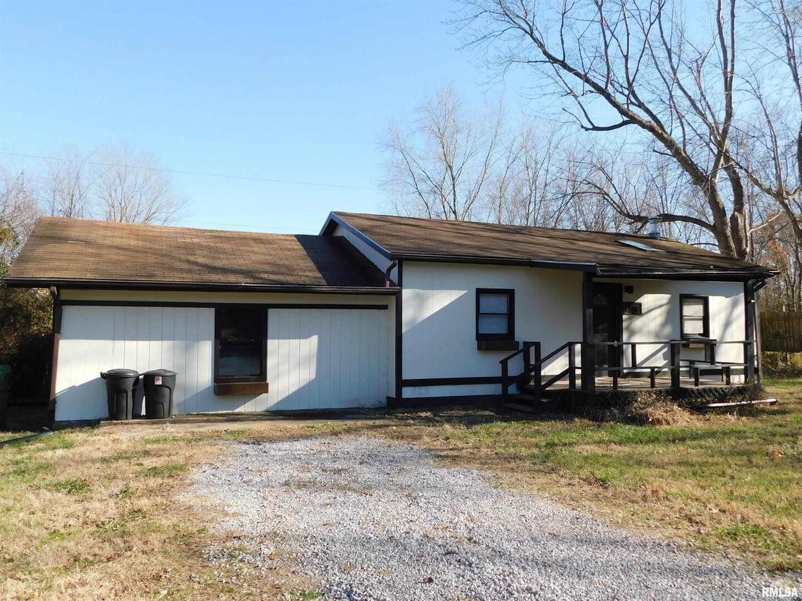 7268 Pear Ln., Carbondale, IL 62902