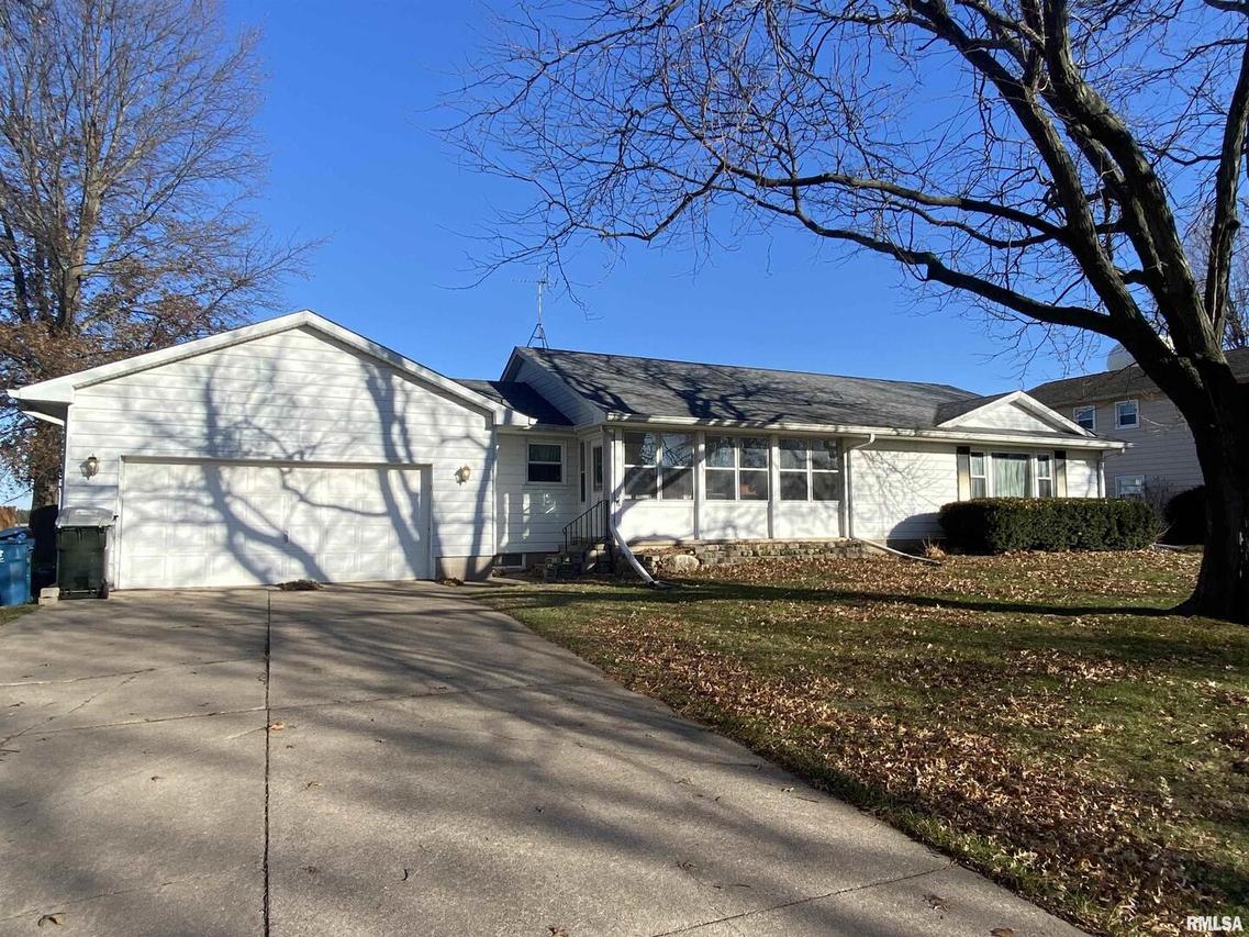 525 W Elk St., Geneseo, IL 61254