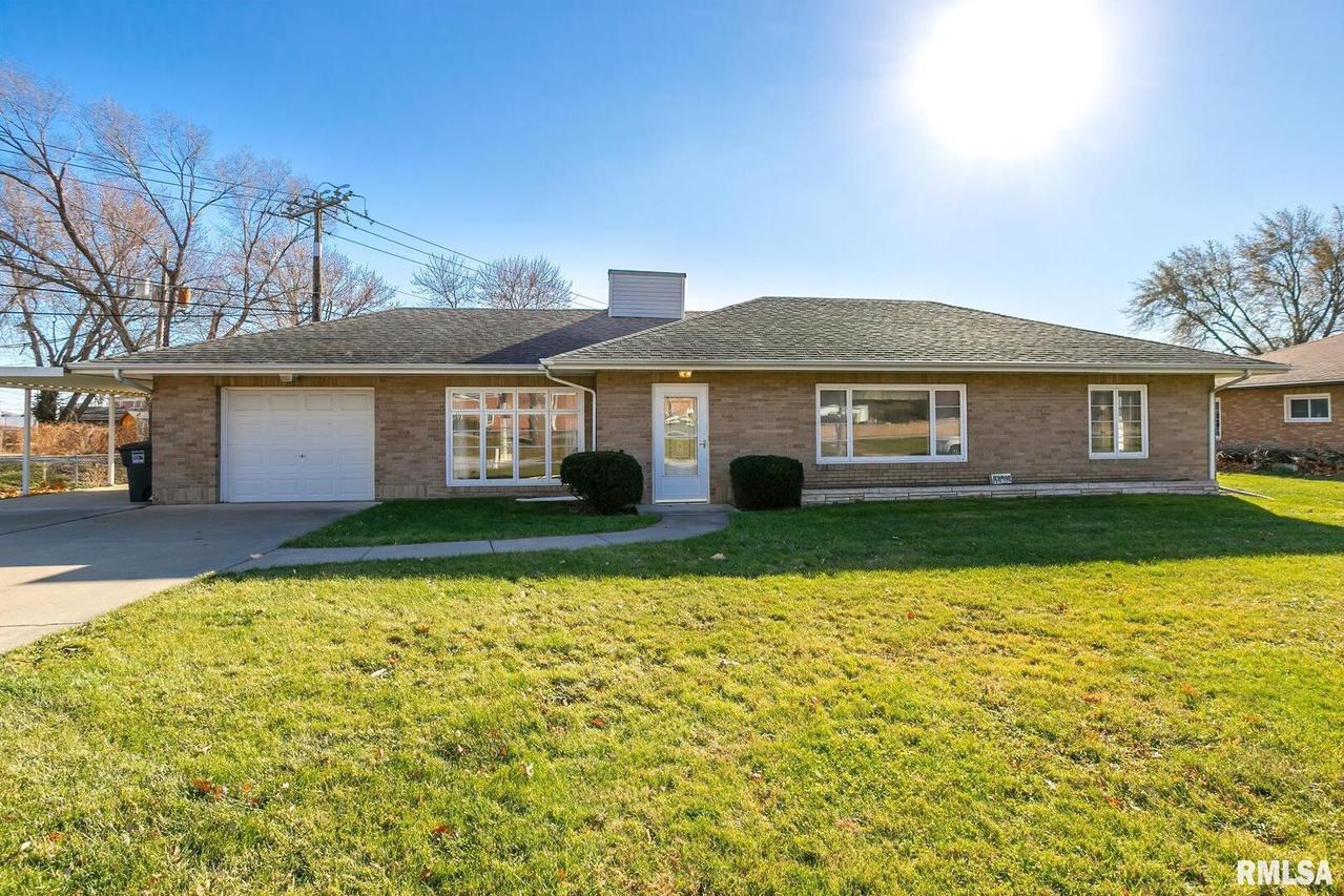 1558 36th Ave., Moline, IL 61265