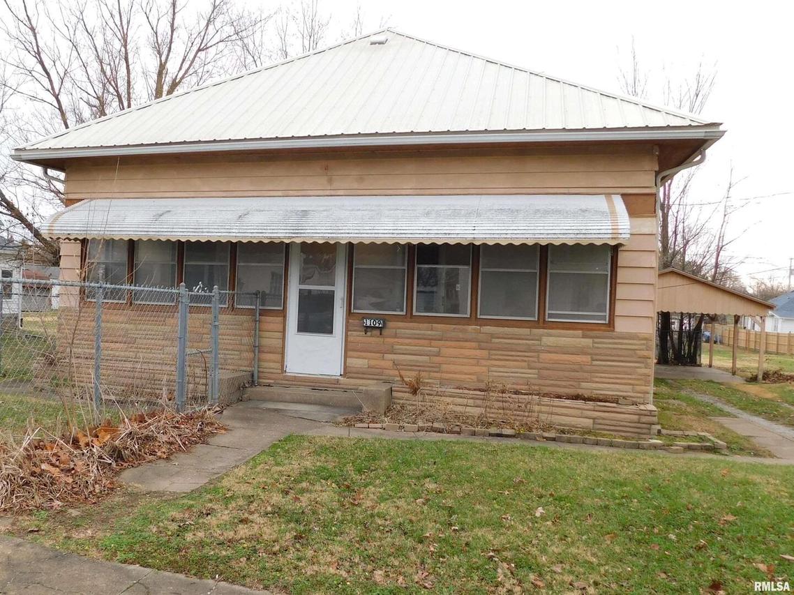 1109 Barham Ave., Johnston City, IL 62951