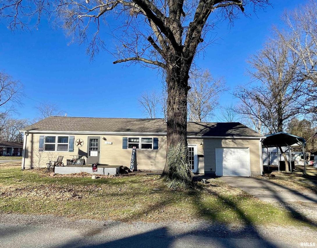 502 N Hope St., Duquoin, IL 62832