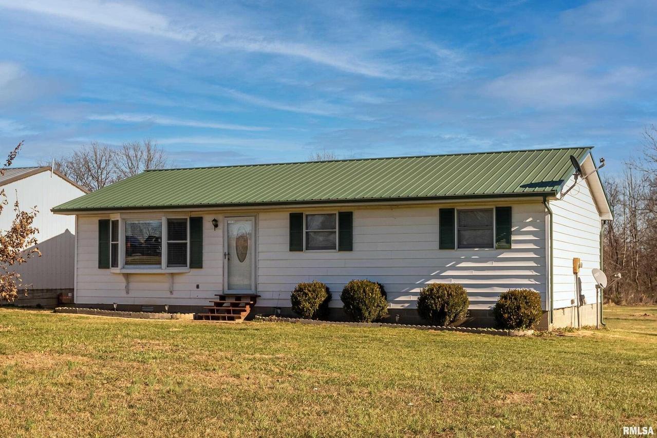 54 S Thompsonville Rd., Thompsonville, IL 62890