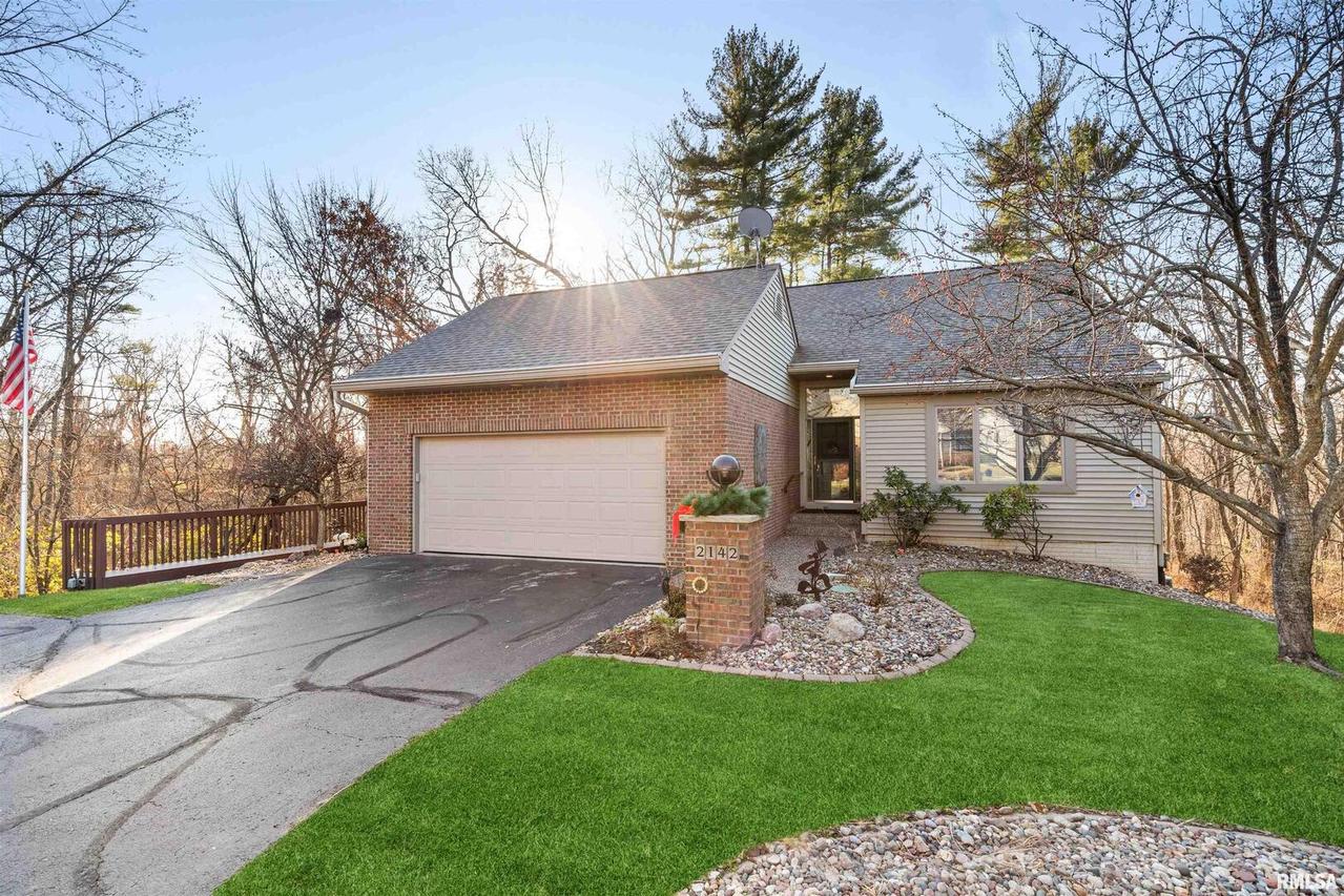 2142 31st Ave., Rock Island, IL 61201