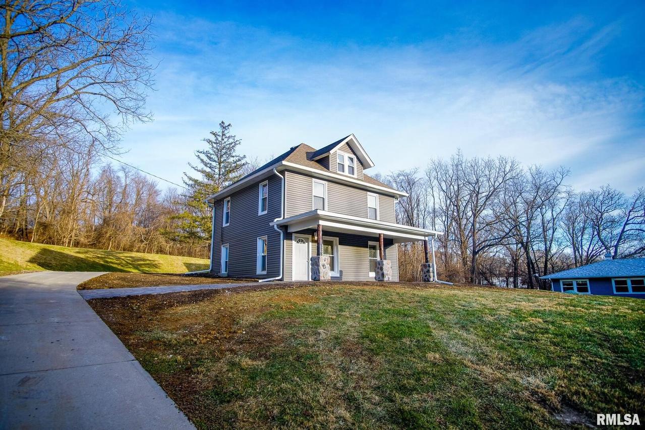 4017 24th St., Rock Island, IL 61201