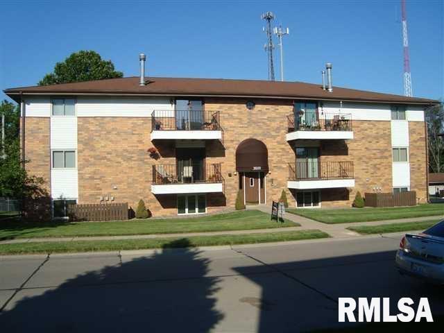 3020 4th St. #11, Moline, IL 61265