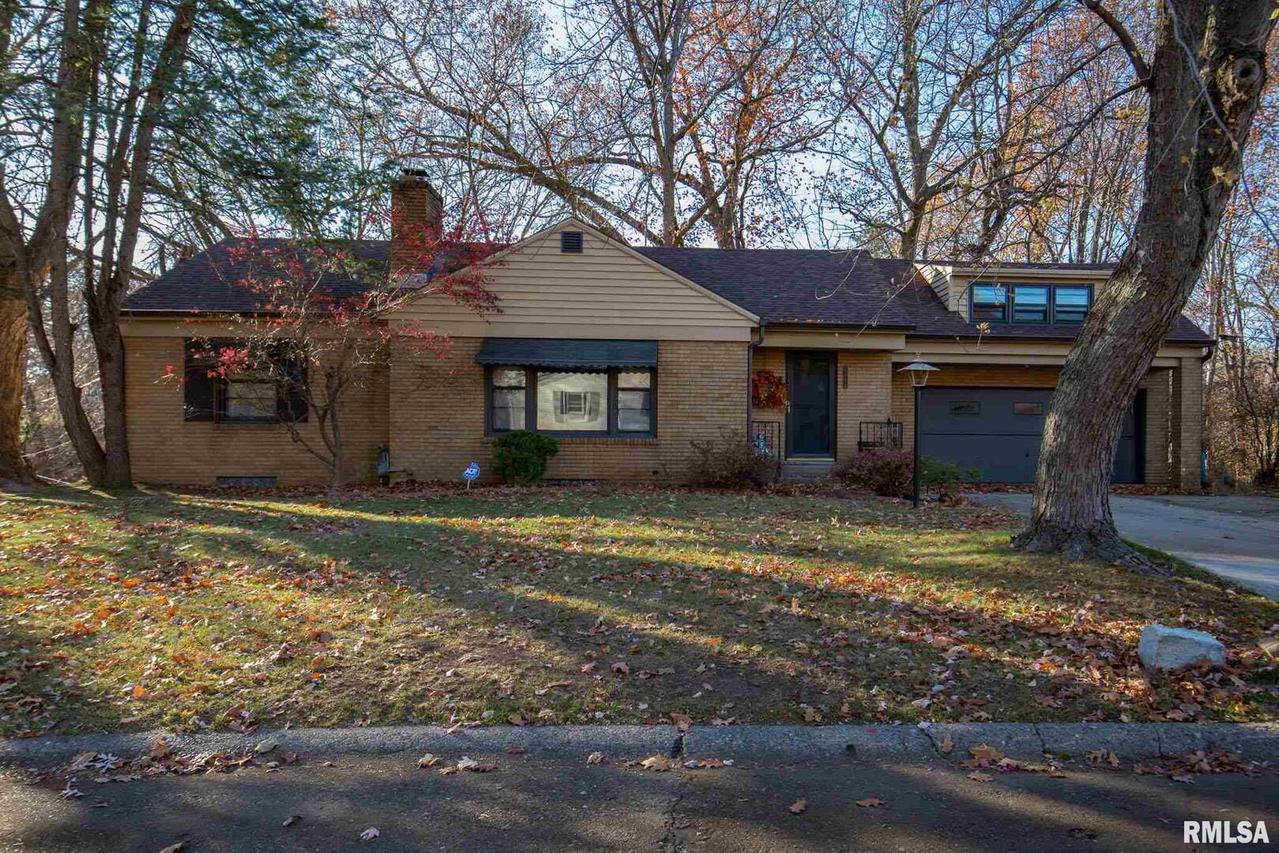 2134 21st St., Rock Island, IL 61201