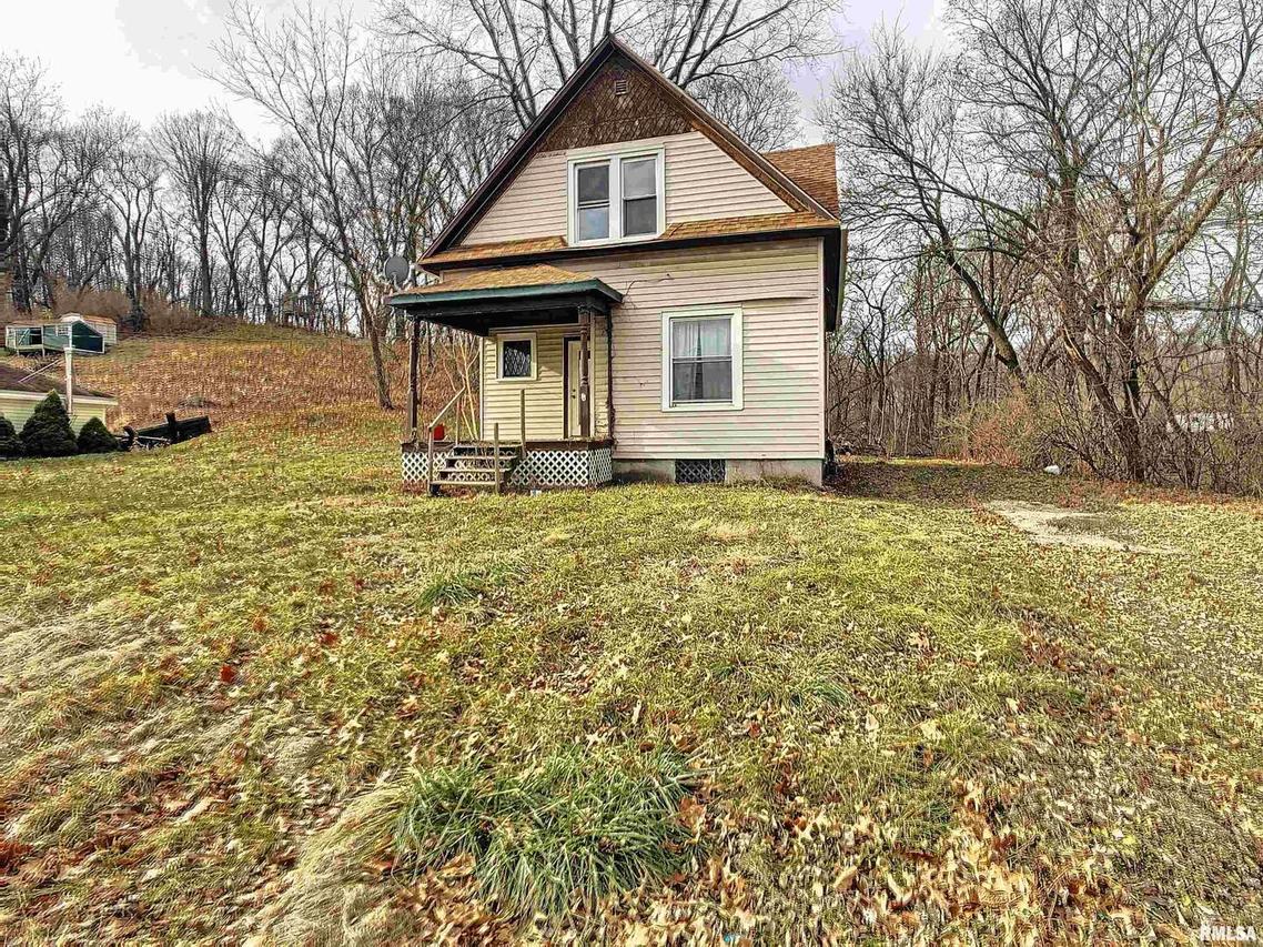 408 2nd Ave., Carbon Cliff, IL 61239