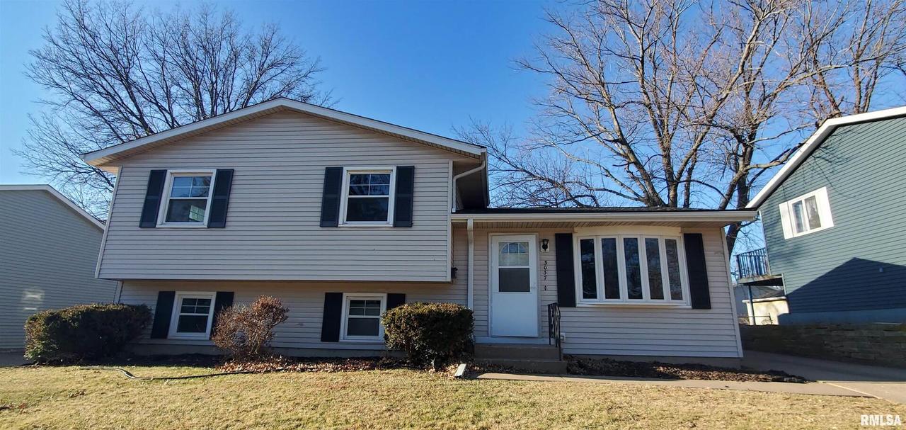 3037 56th St., Moline, IL 61265