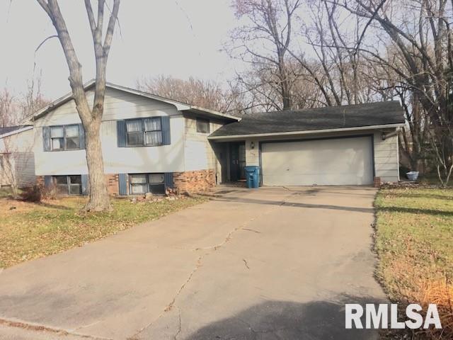 2814 10th St., East Moline, IL 61244
