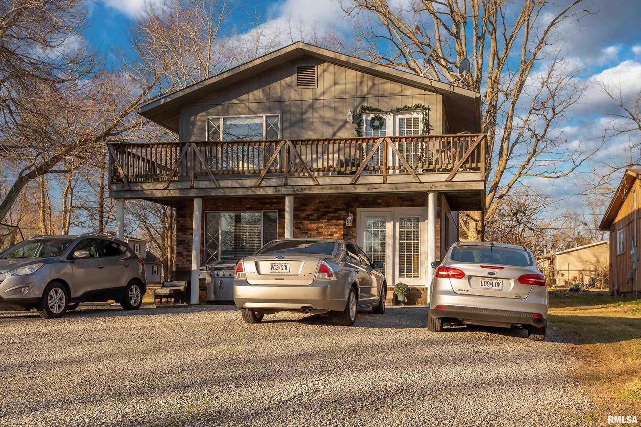 505 S 6th St., Herrin, IL 62948