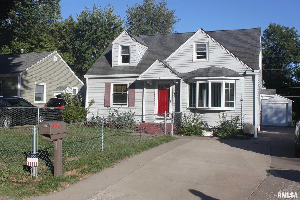 33 Blackhawk Hills Ct., Rock Island, IL 61201