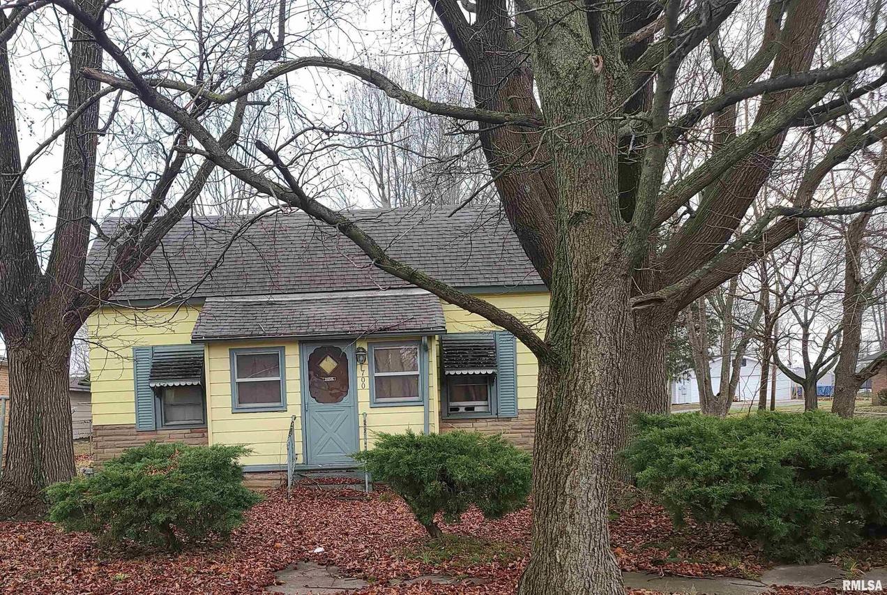 700 N 17th St., Herrin, IL 62948