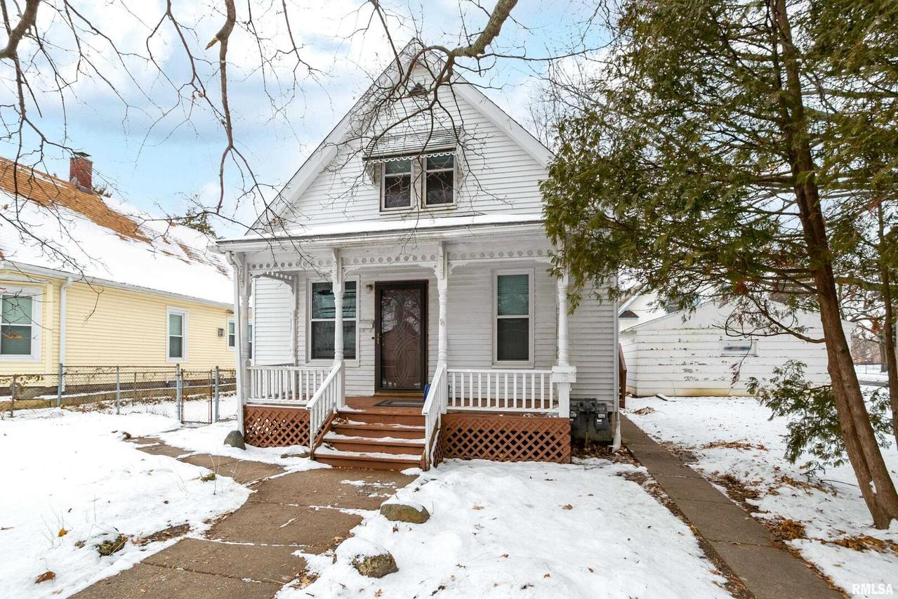 1506 24 1/2 St., Rock Island, IL 61201