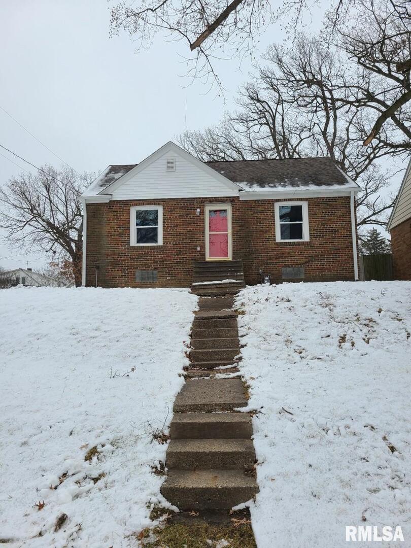 2345 26th St., Rock Island, IL 61201