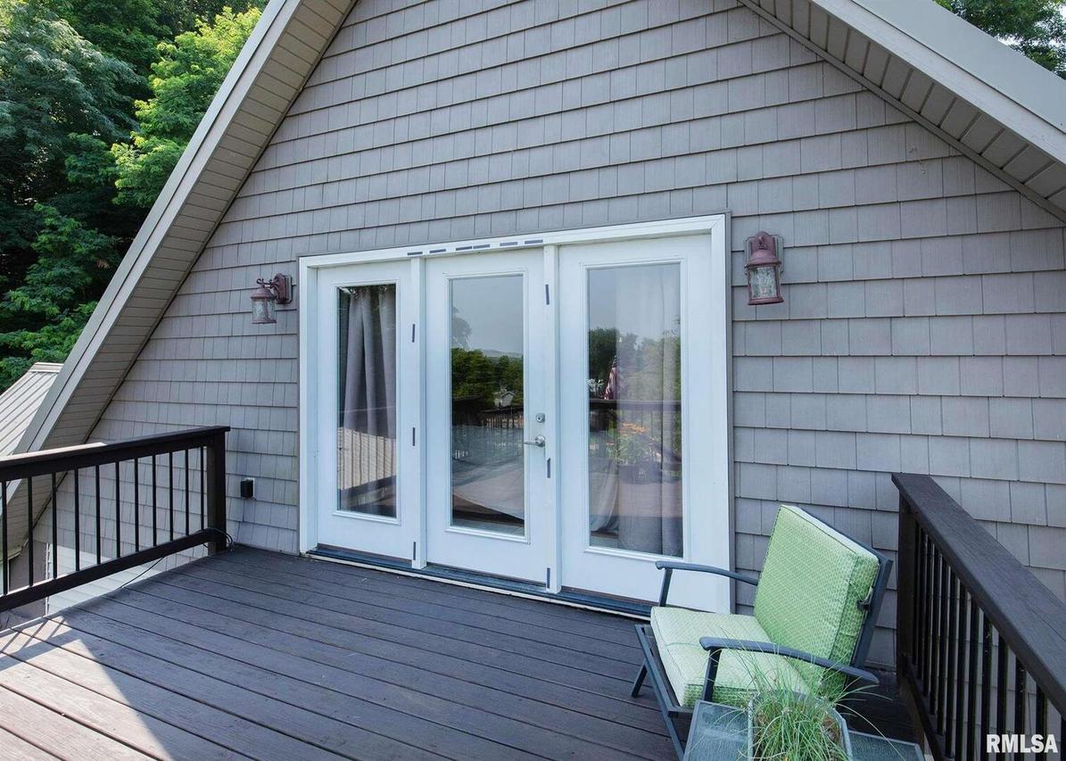 1720 5th Ave., Rapids City, IL 61275