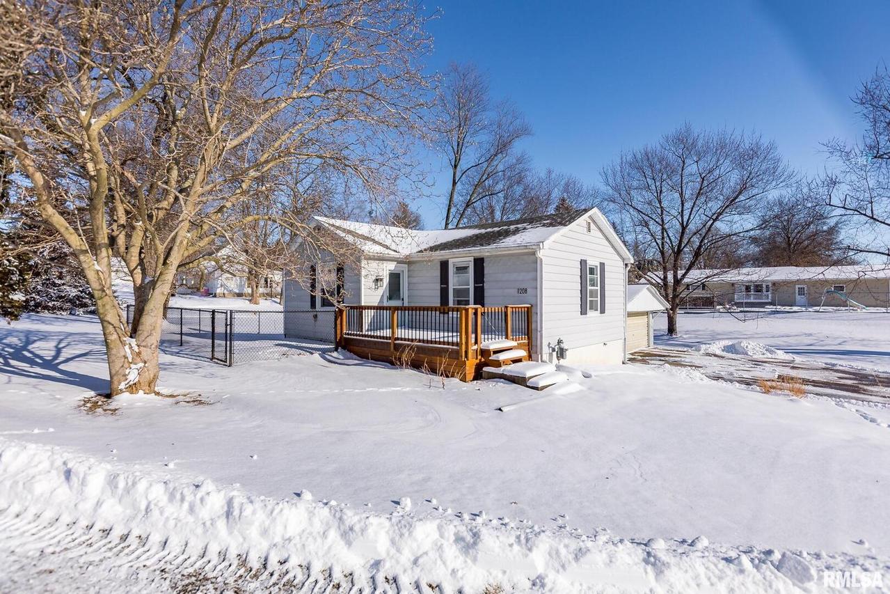 1208 SW 3rd Ave., Aledo, IL 61231