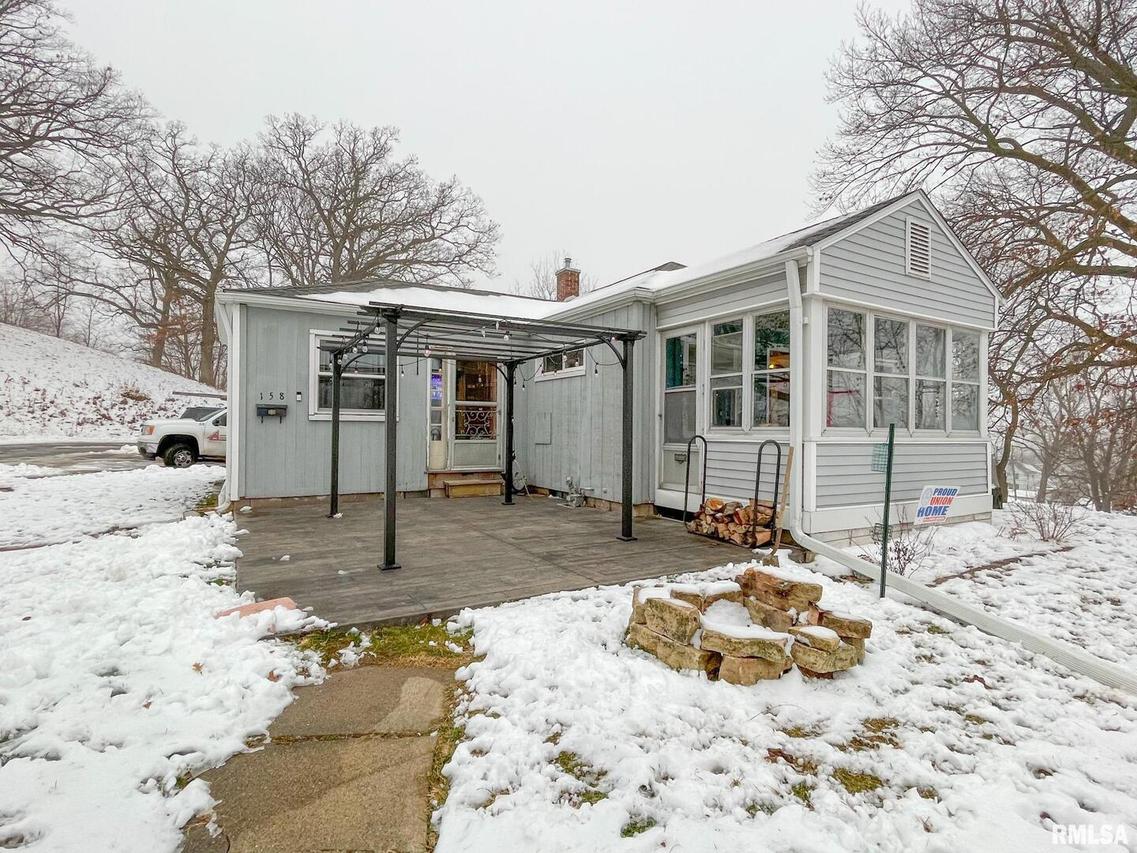 158 7th St., Silvis, IL 61282