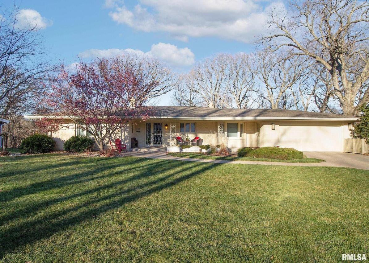 3423 28th Avenue Ct., Moline, IL 61265