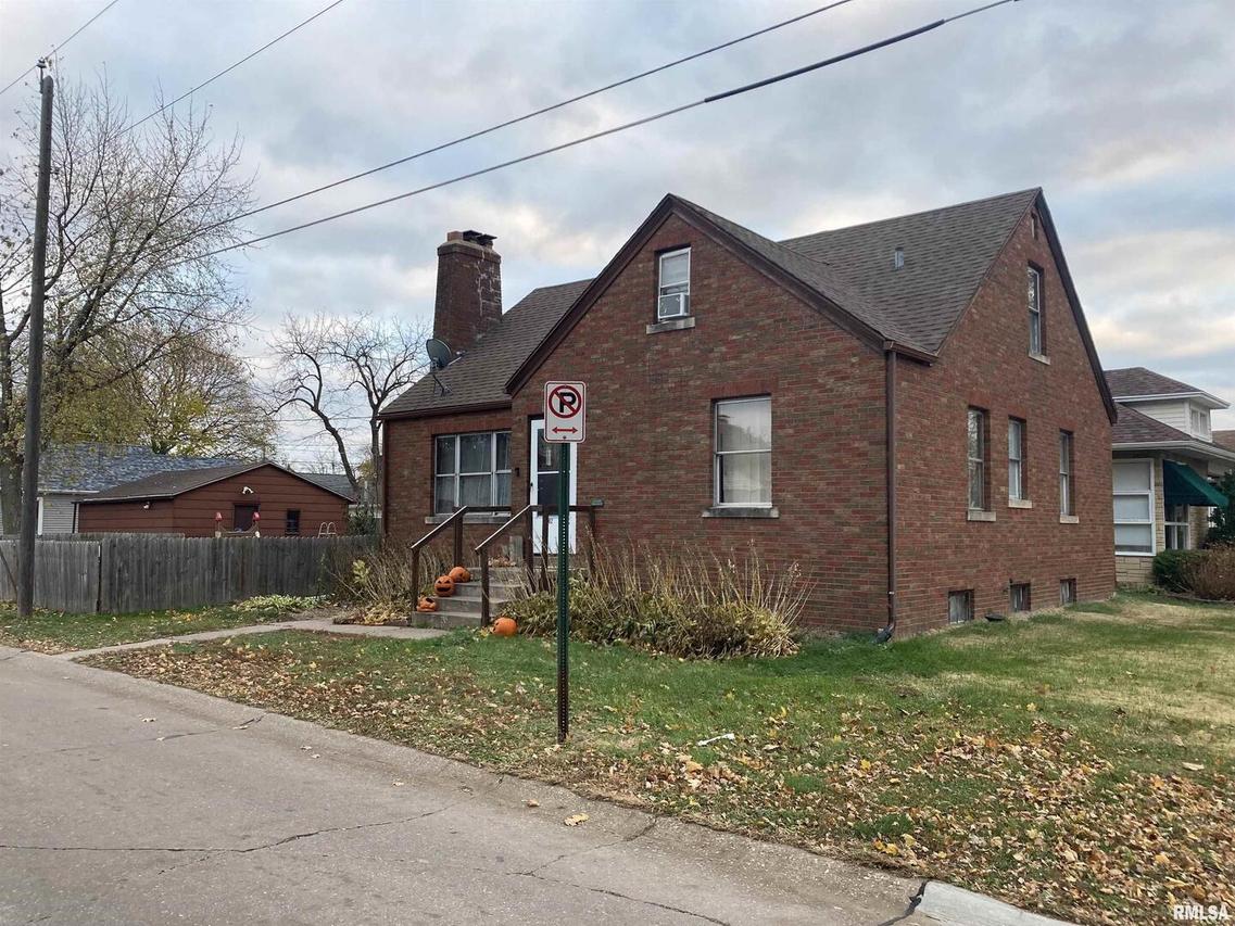 4002 20th Ave., Rock Island, IL 61201