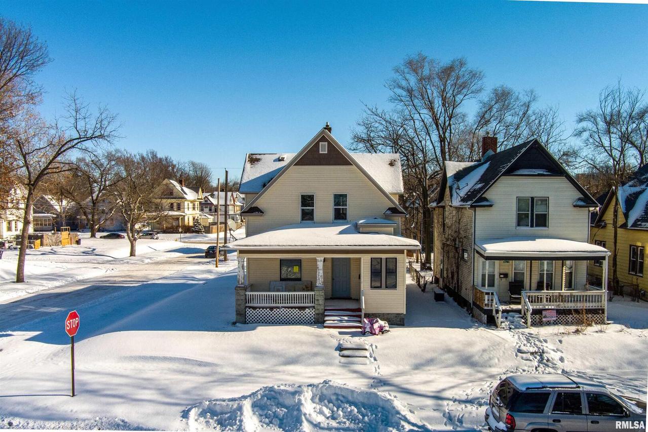 1001 14 1/2th St., Rock Island, IL 61201