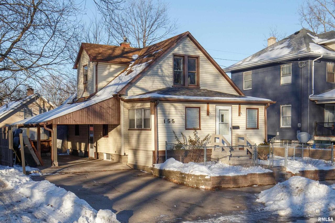 155 16th Ave., Moline, IL 61265