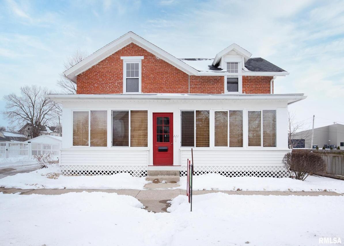 222 N College Ave., Geneseo, IL 61254