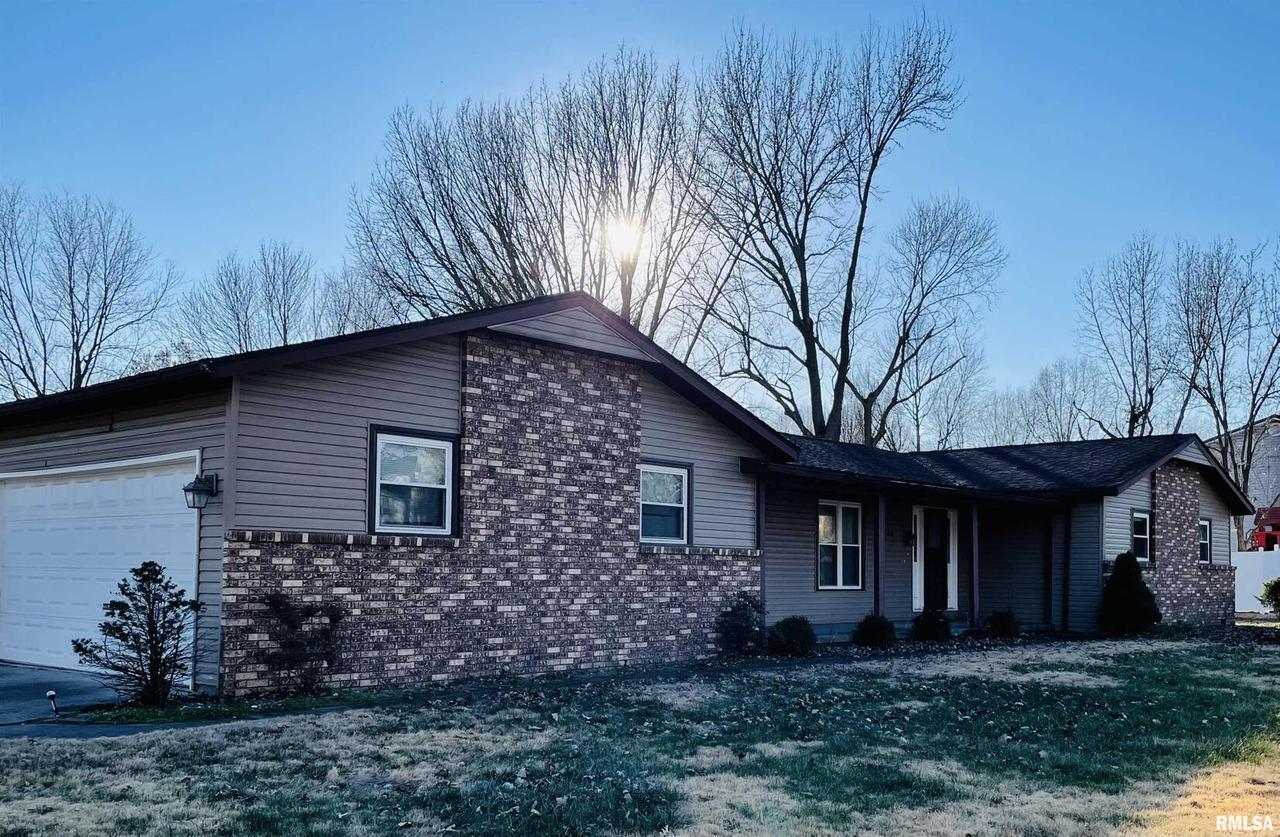 40 Douglas Dr., Herrin, IL 62948