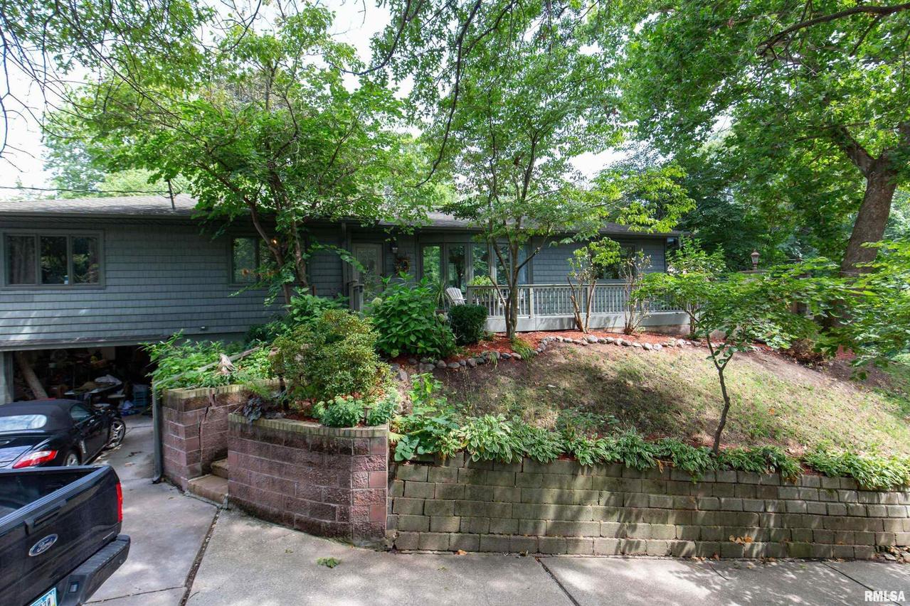 1724 31st St., Moline, IL 61265