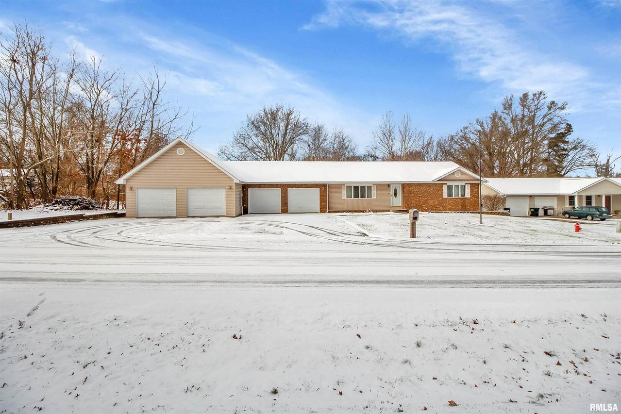 100 Tuttle Dr., Harrisburg, IL 62946