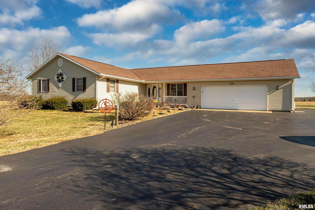 1516 State Highway 145 N, Stonefort, IL 62987