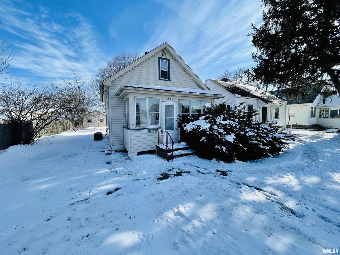 2324 31st St., Moline, IL 61265