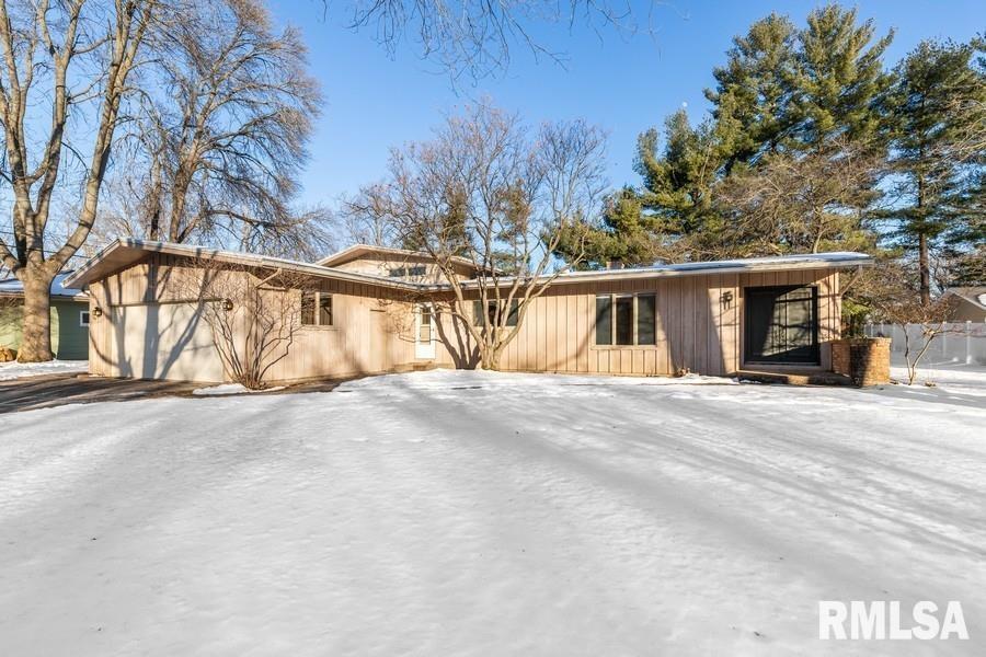 3511 37th St., Rock Island, IL 61201