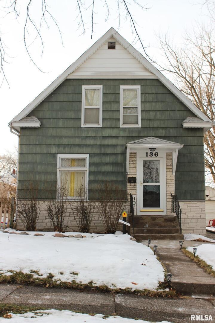 136 15th St., Silvis, IL 61282