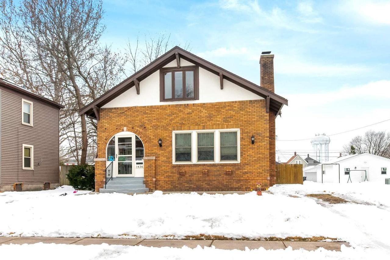1436 40th St., Rock Island, IL 61201