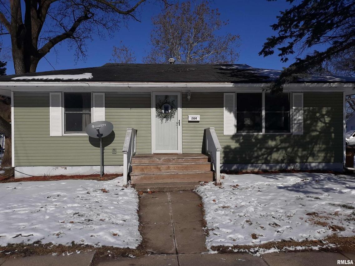 204 W 7th St., Prophetstown, IL 61277