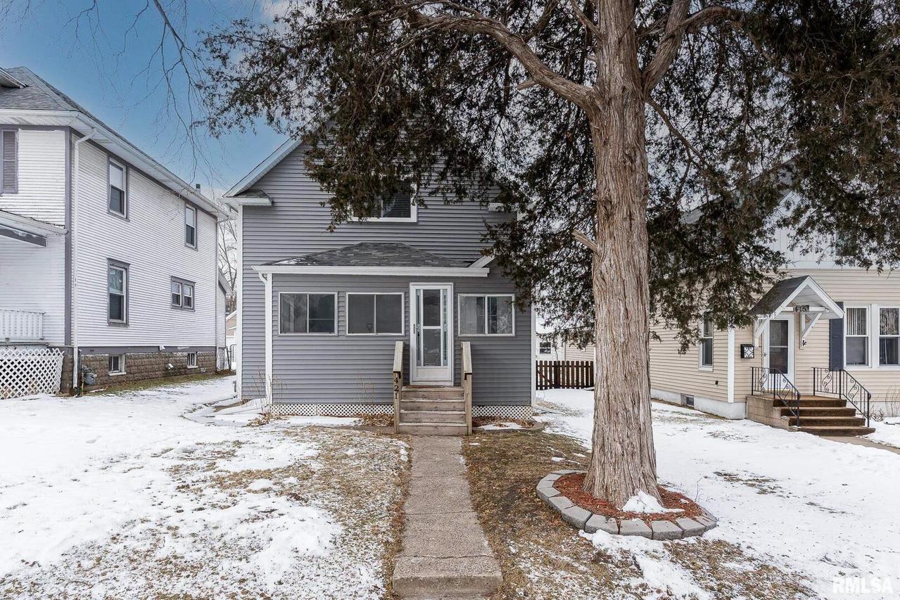 421 39th St., Moline, IL 61265