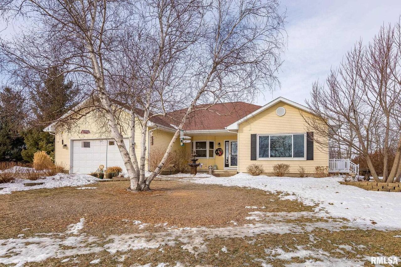 29015 122nd Ave., Hillsdale, IL 61257