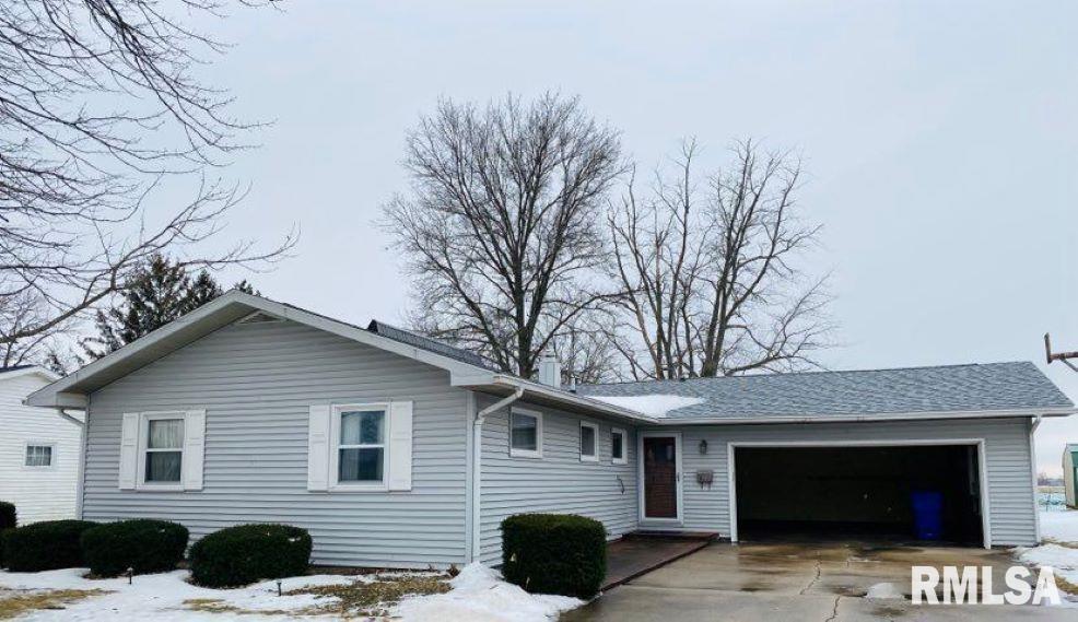 611 Midland Dr., Kewanee, IL 61443